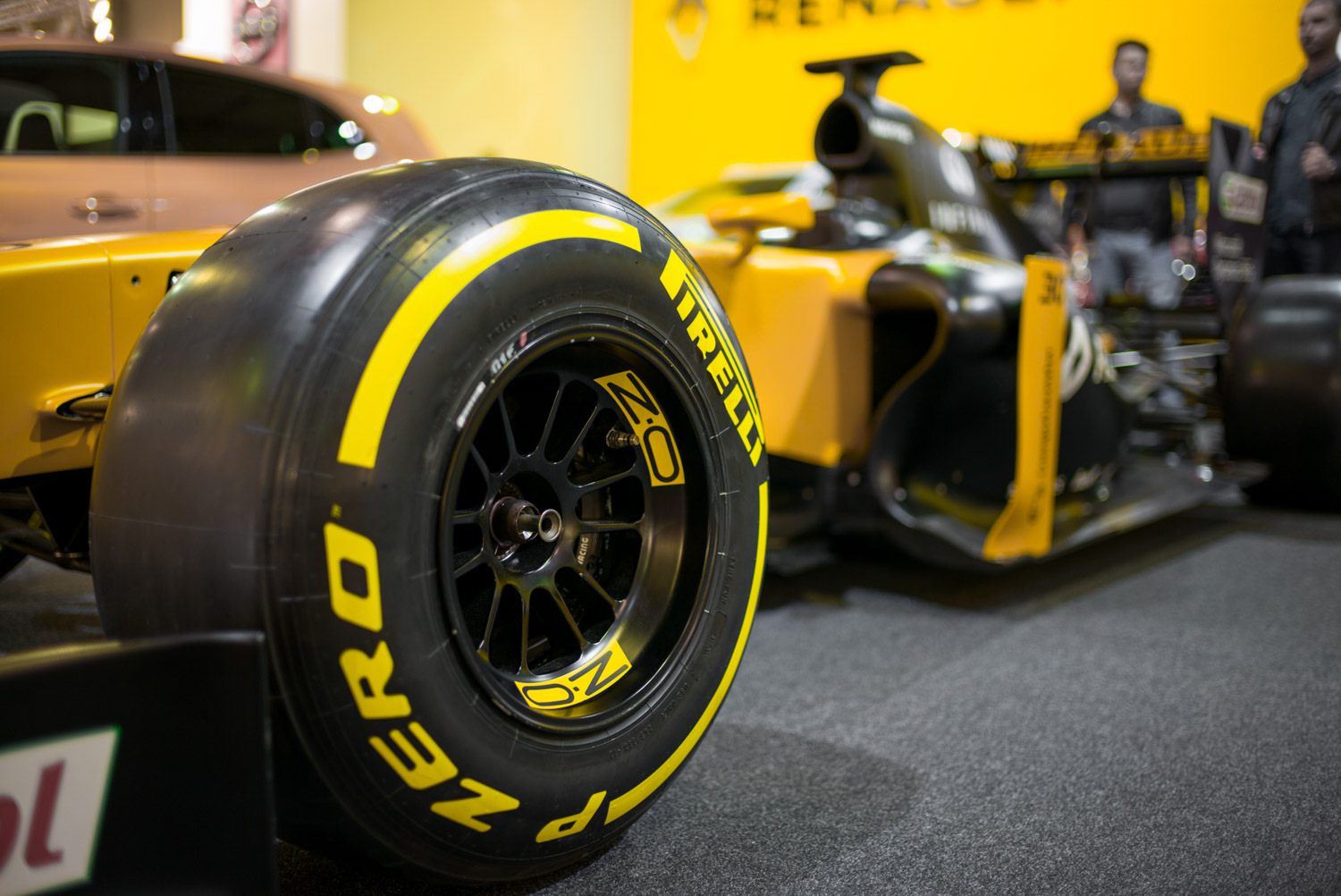 Renault F1 car R.S. 17